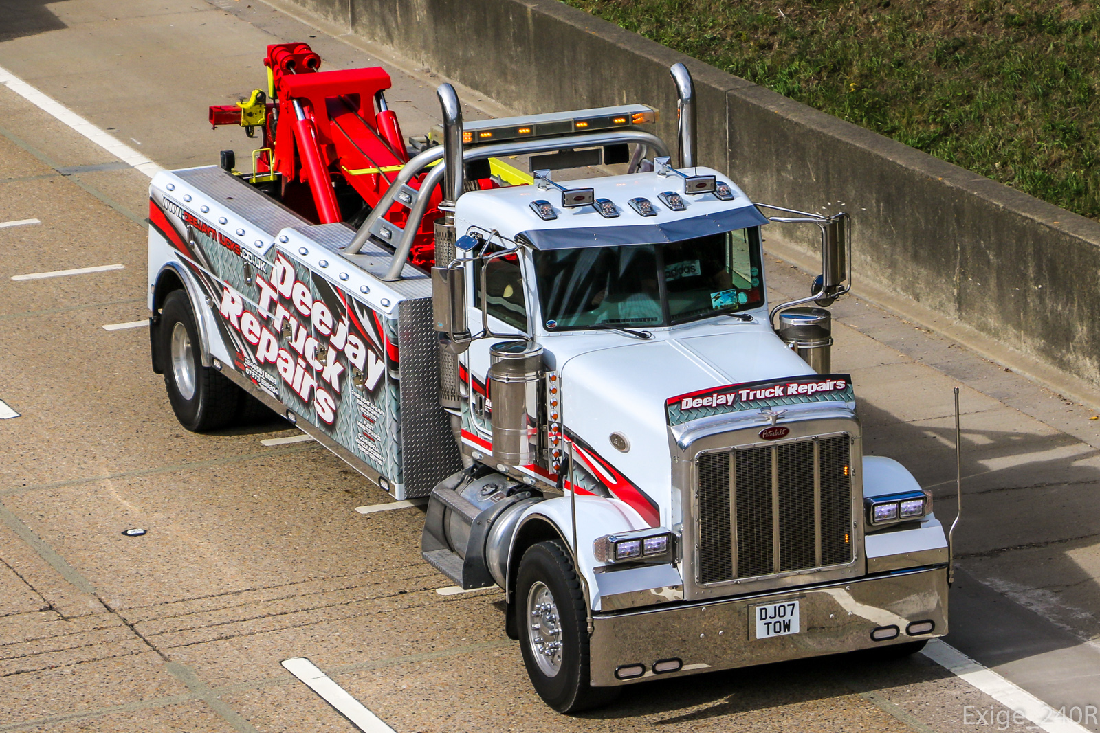 DJ07TOW, Peterbilt 379 