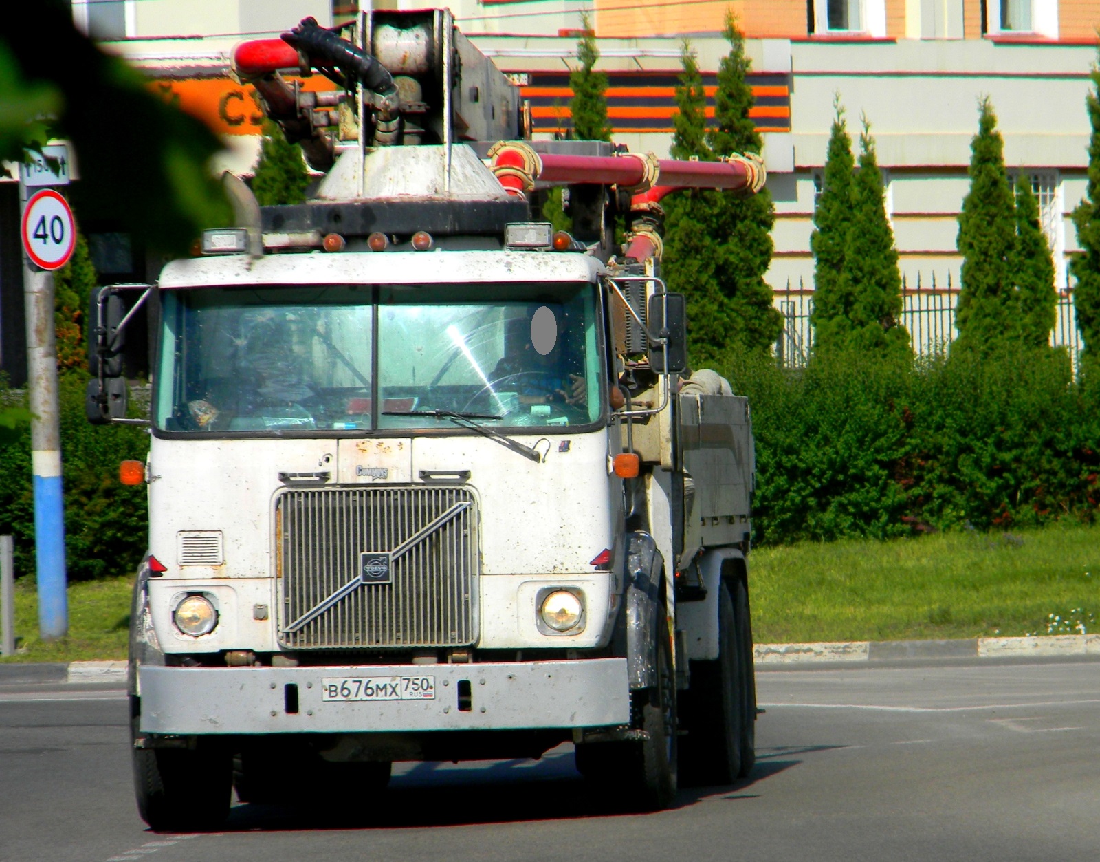 в 676 мх 750, Volvo White/GMC 