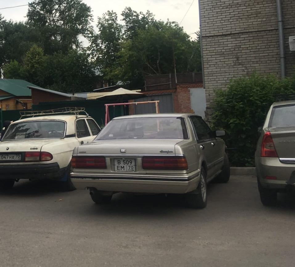 в 509 ем 70, Nissan Gloria 8th gen Hardtop (Y31), 1987–1991