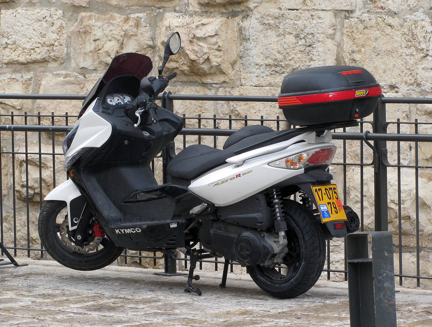 17-075-79, Kymco Xciting 