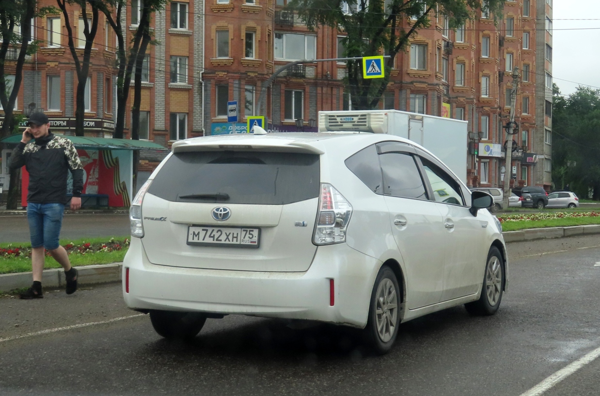 м 742 хн 75, Toyota Prius 3rd gen α / v / Plus Minivan (ZVW40/ZFW40), 2011–2021