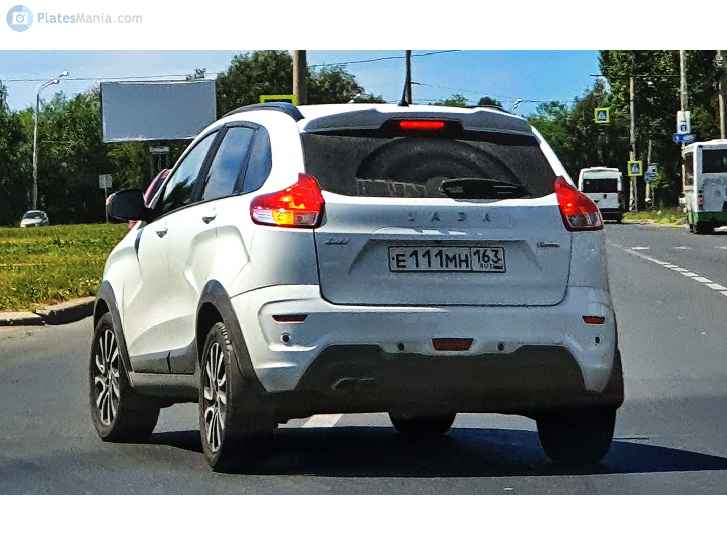 е 111 мн 163, Lada (VAZ) XRAY Cross (GAB), 2018­–2022