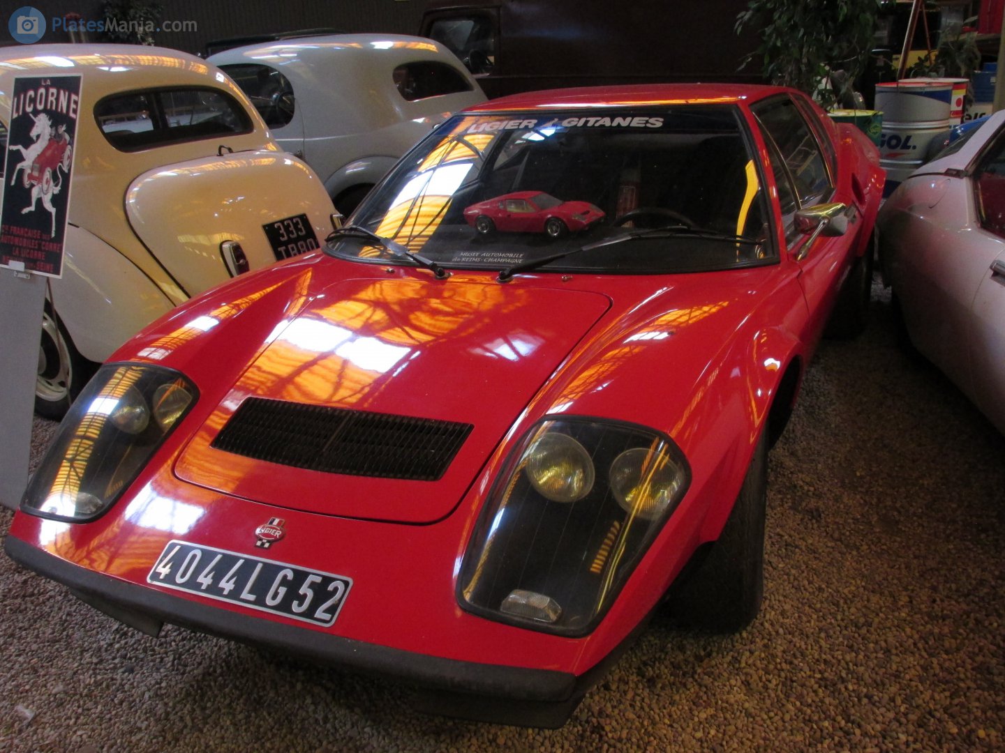 4044 LG 52, Ligier JS2 