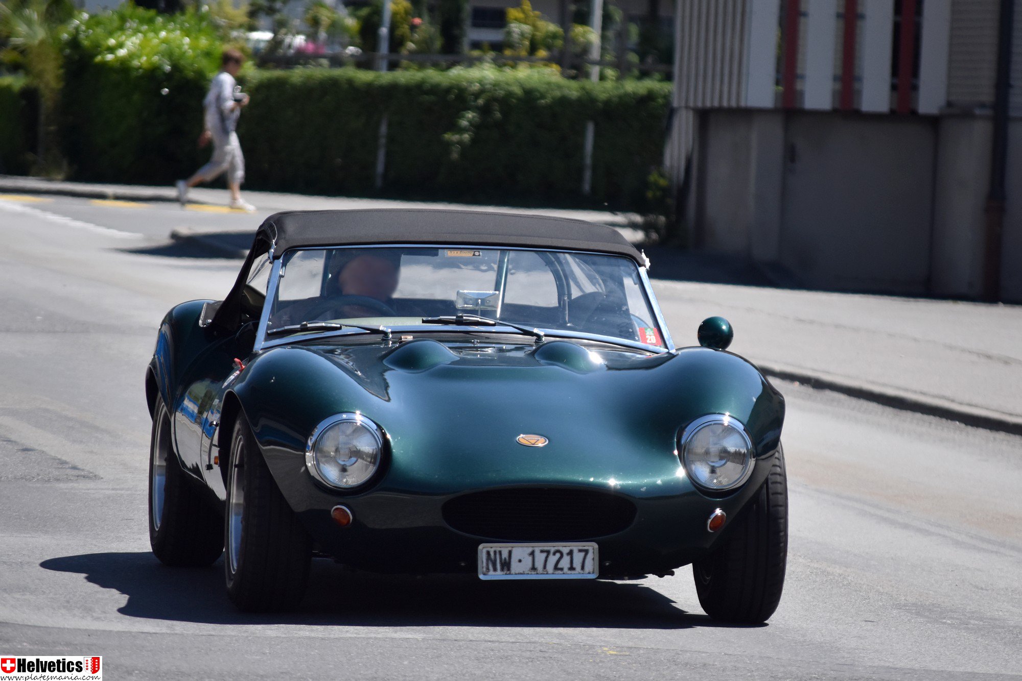 NW 17217, Ginetta G4 