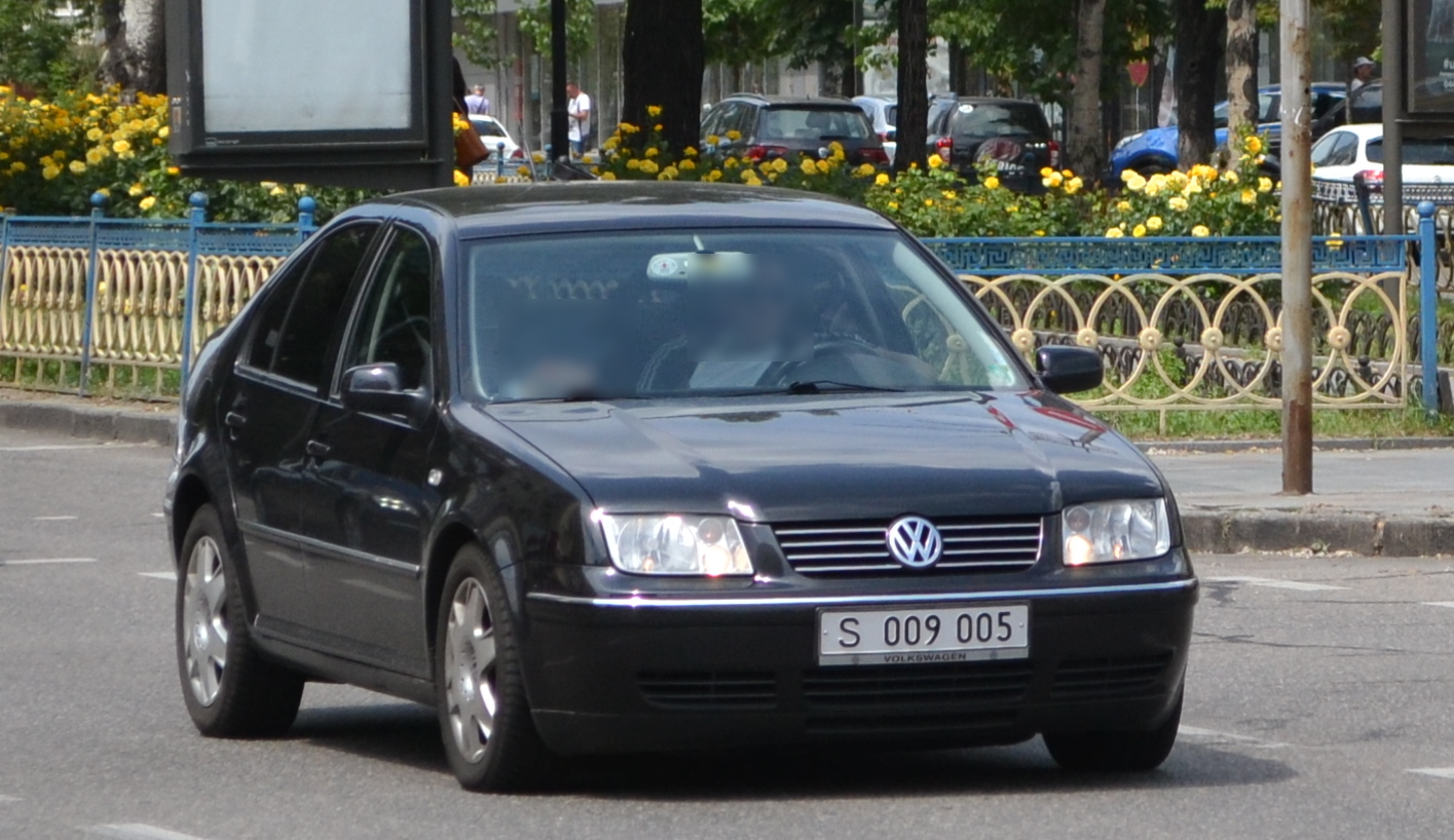 S 009 005, Volkswagen Bora 1st gen Sedan (1J2), 1998–2005
