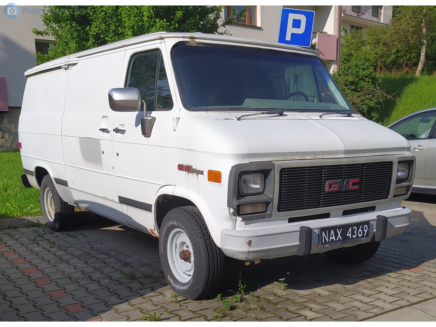 NAX 4369, GMC Vandura 