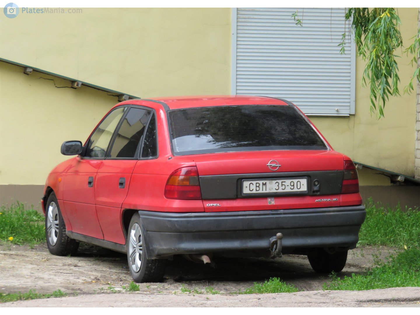 CBM 35-90, Opel Astra 1st gen Sedan (F; T92), 1992–1998 (–2002 for Eastern Europe)