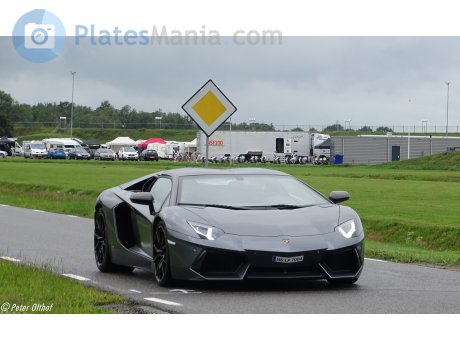 HS LP 7004, Lamborghini Aventador