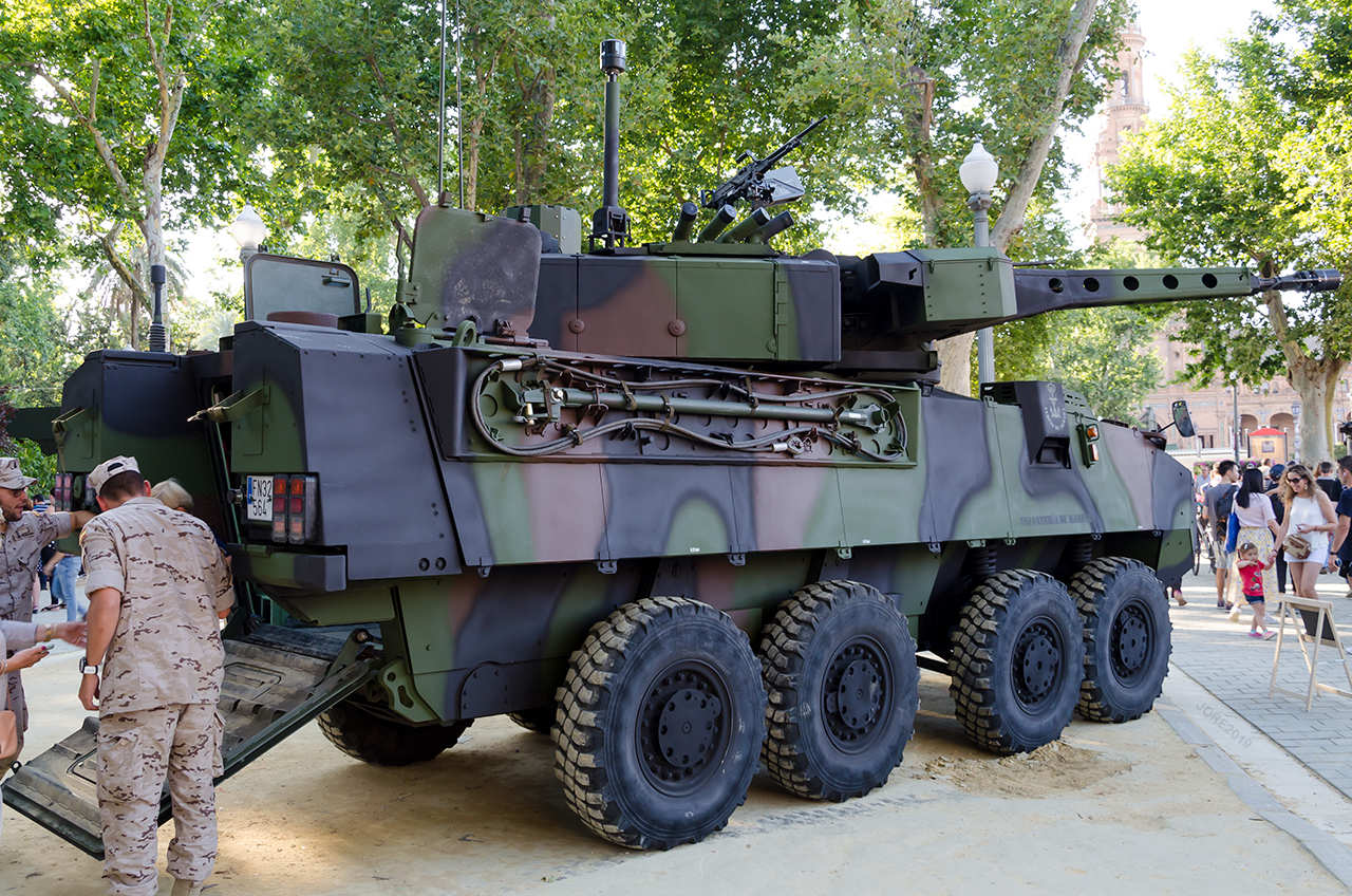 FN 32564, MOWAG Piranha 
