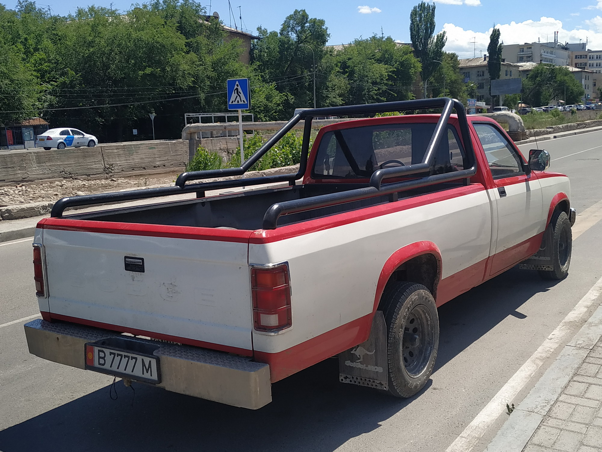 B 7777 M, Dodge Dakota 1st gen (AN), 1986–1996