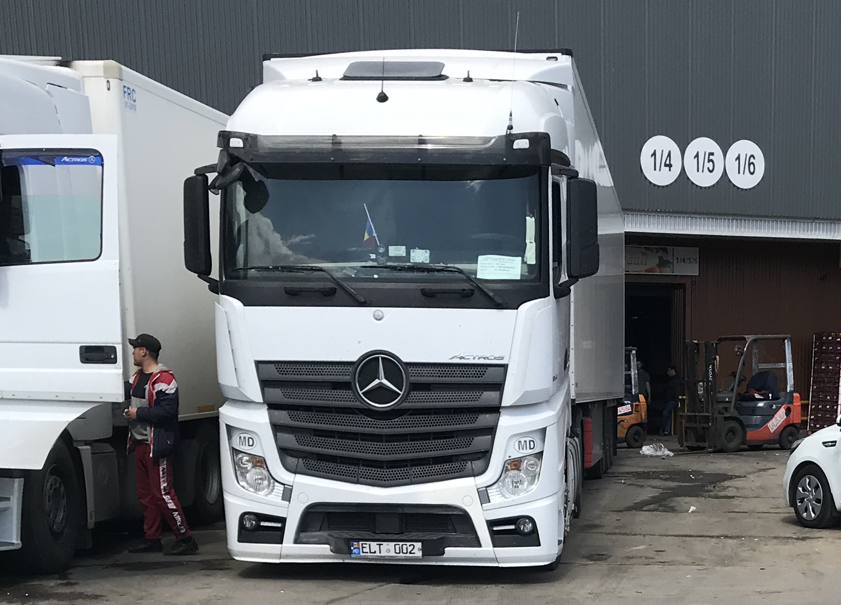ELT 002, Mercedes-Benz Actros 3rd gen (MP4/MP5), 2011–