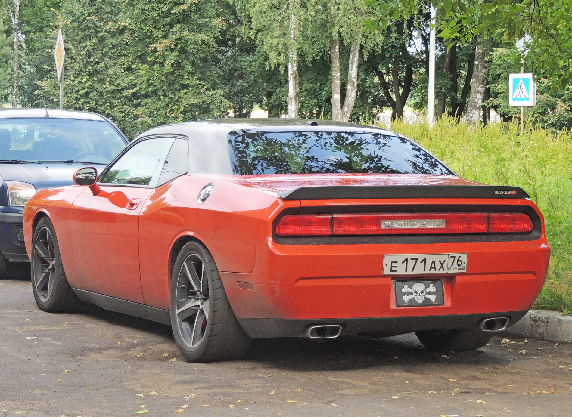 е 171 ах 76, Dodge Challenger 3rd gen (LA/LC), 2008–2014