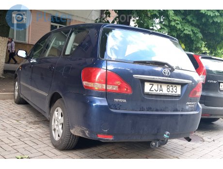 ZJA 833, Toyota Avensis Verso