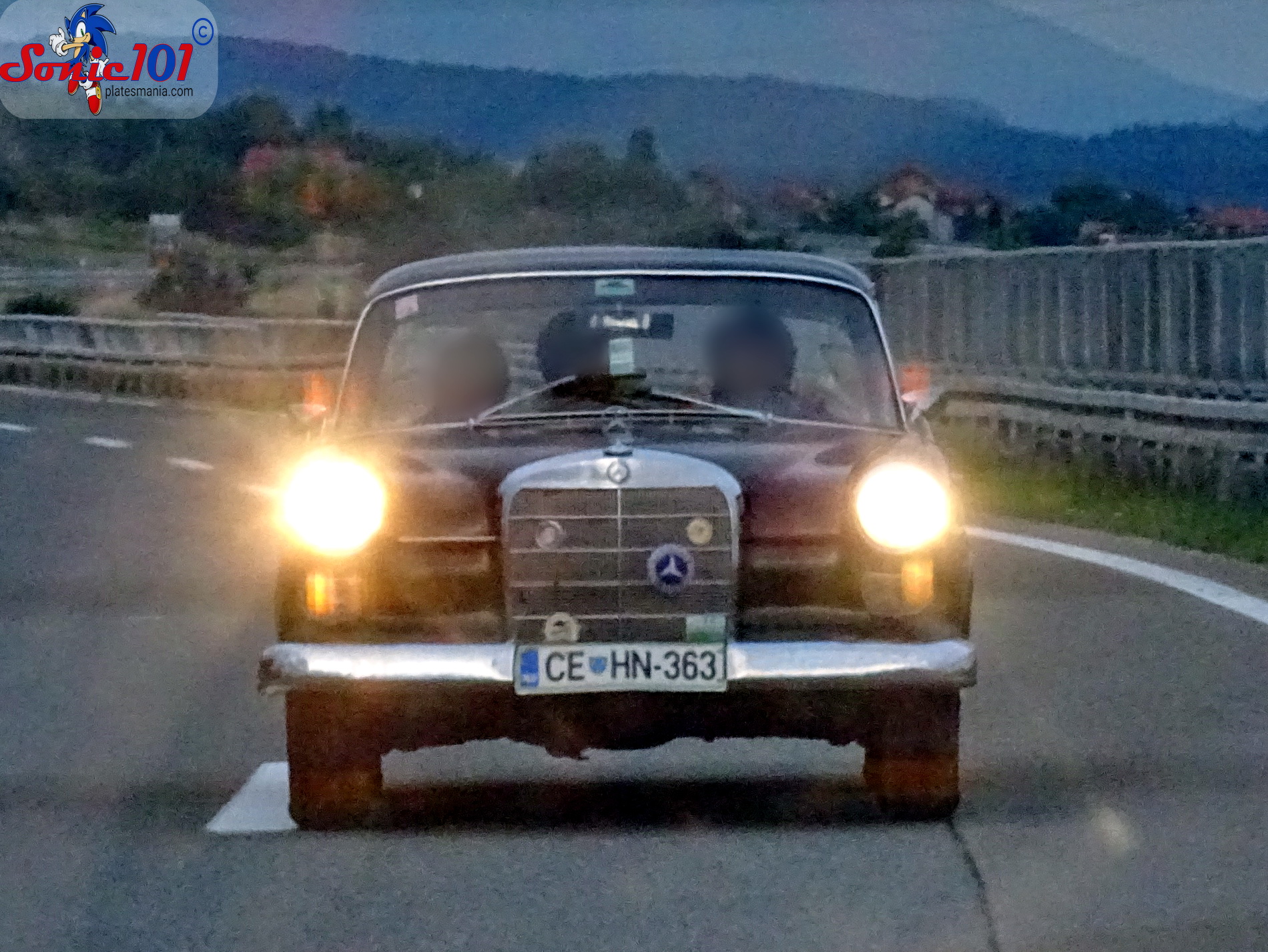 CE HN-363, Mercedes-Benz E-Klasse 190–230 Sedan (W110), 1961­–1968