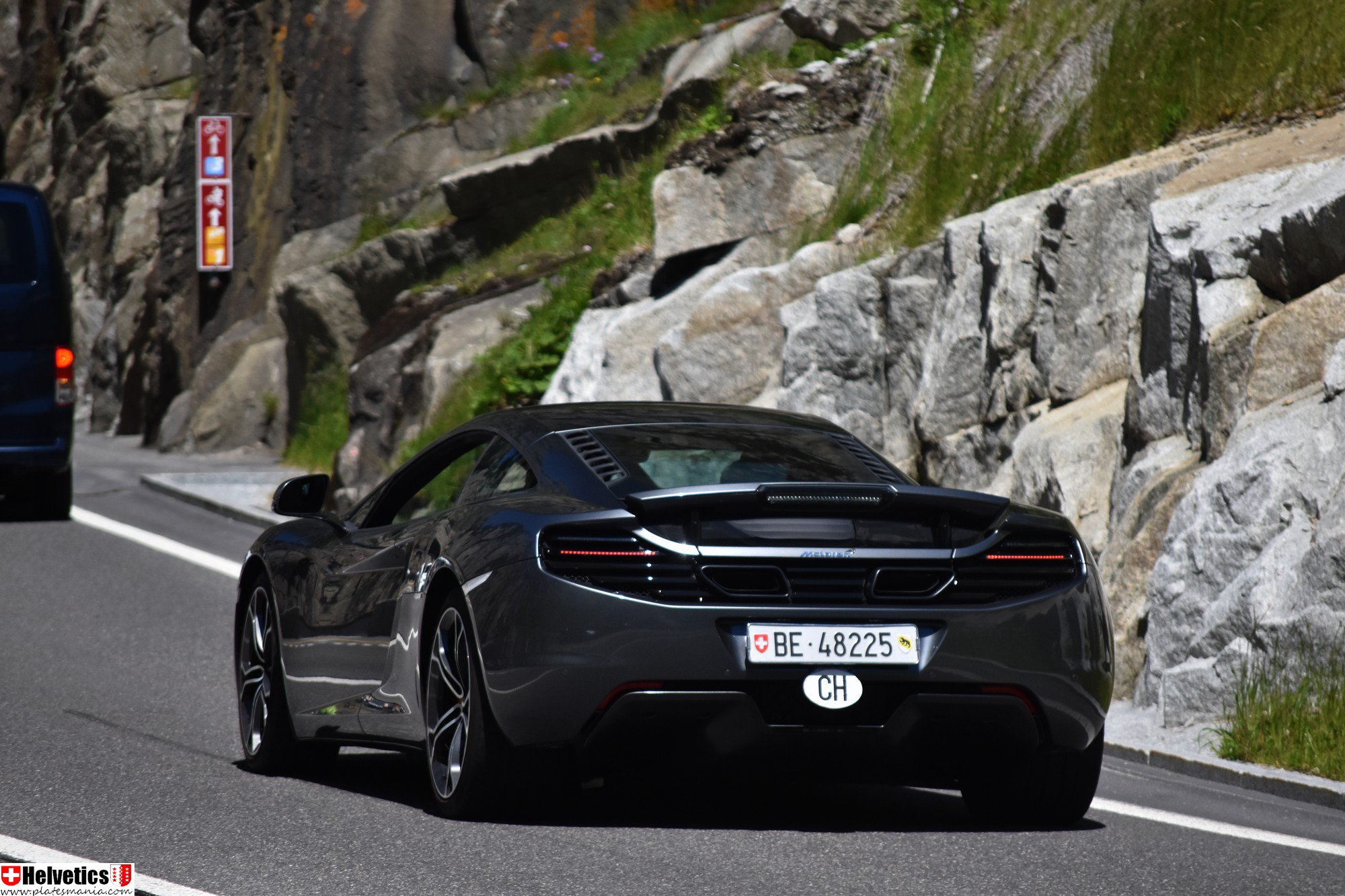 BE 48225, McLaren MP4-12C MP4-12C, 2011–2014