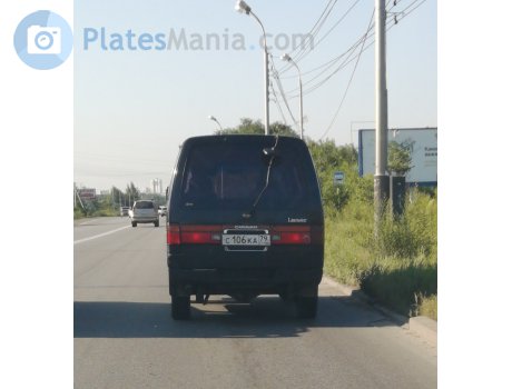 с106ка79, Nissan Caravan