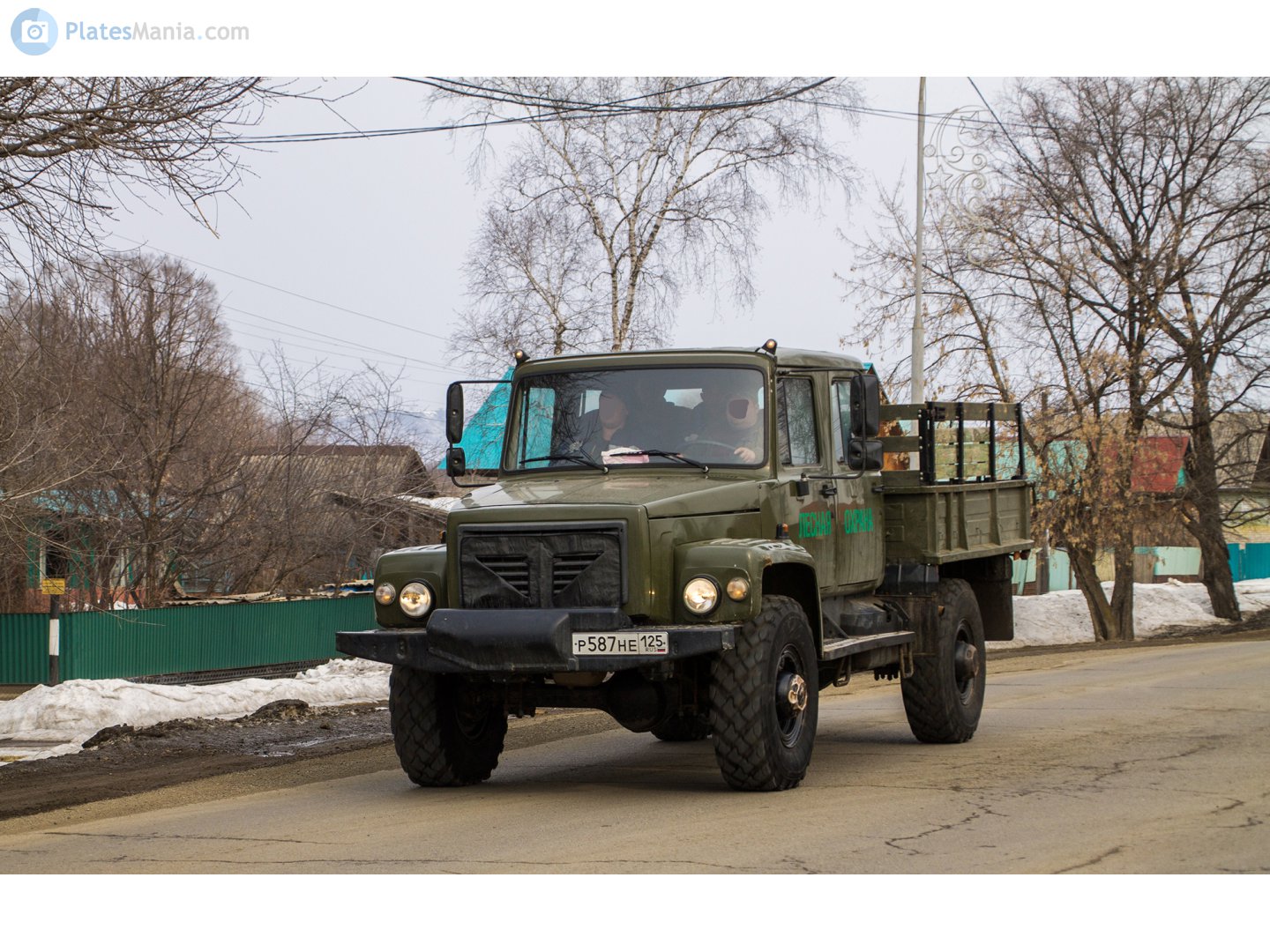 р 587 не 125, GAZ 3308 3308 (3325) Егерь (Eger') Double Cab, 1997–2020