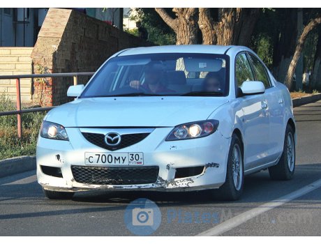 с700му30, Mazda Axela