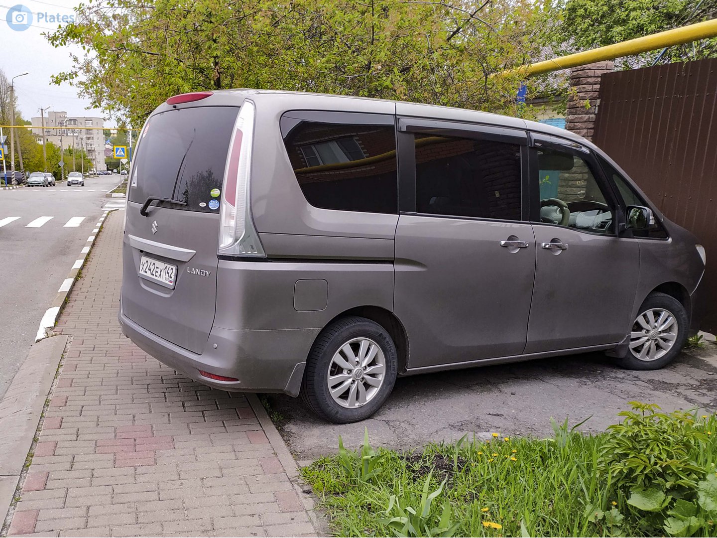 х 242 ех 142, Suzuki Landy 2nd gen (C26; JP-market), 2010–2016