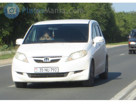35 NU 792, Honda Edix