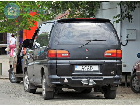 13 ACAB, Mitsubishi Space Gear