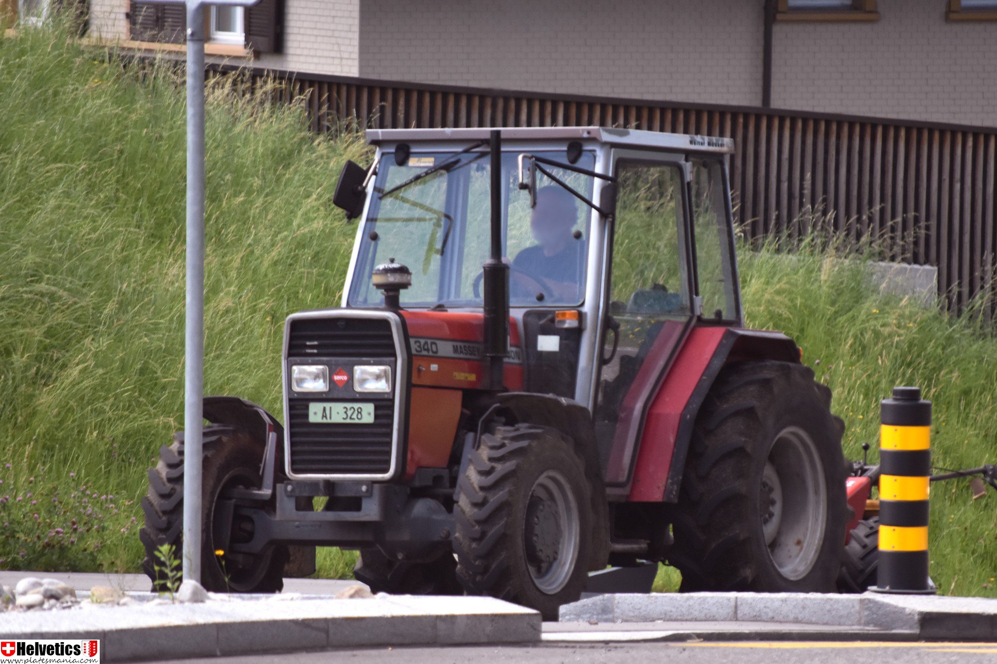 AI 328, Massey Ferguson 300-Series 