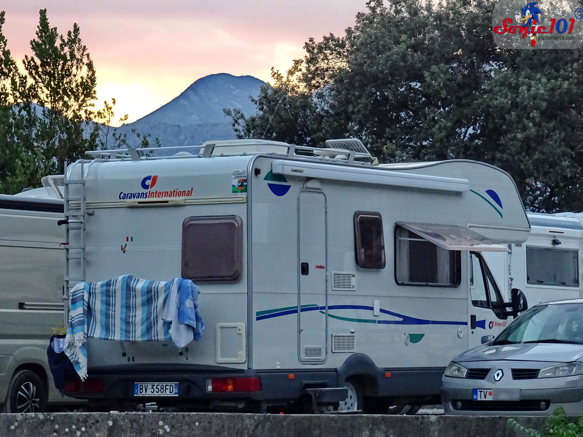 BV 358 FD, Caravans International Riviera 