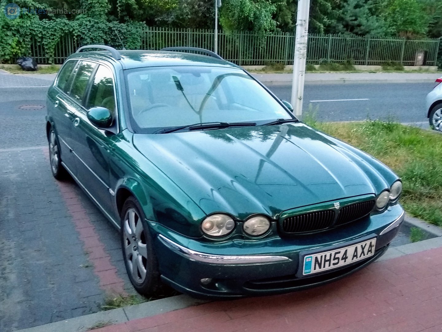 NH54AXA, Jaguar X-Type 1st gen SportWagon (X400), 2004–2009