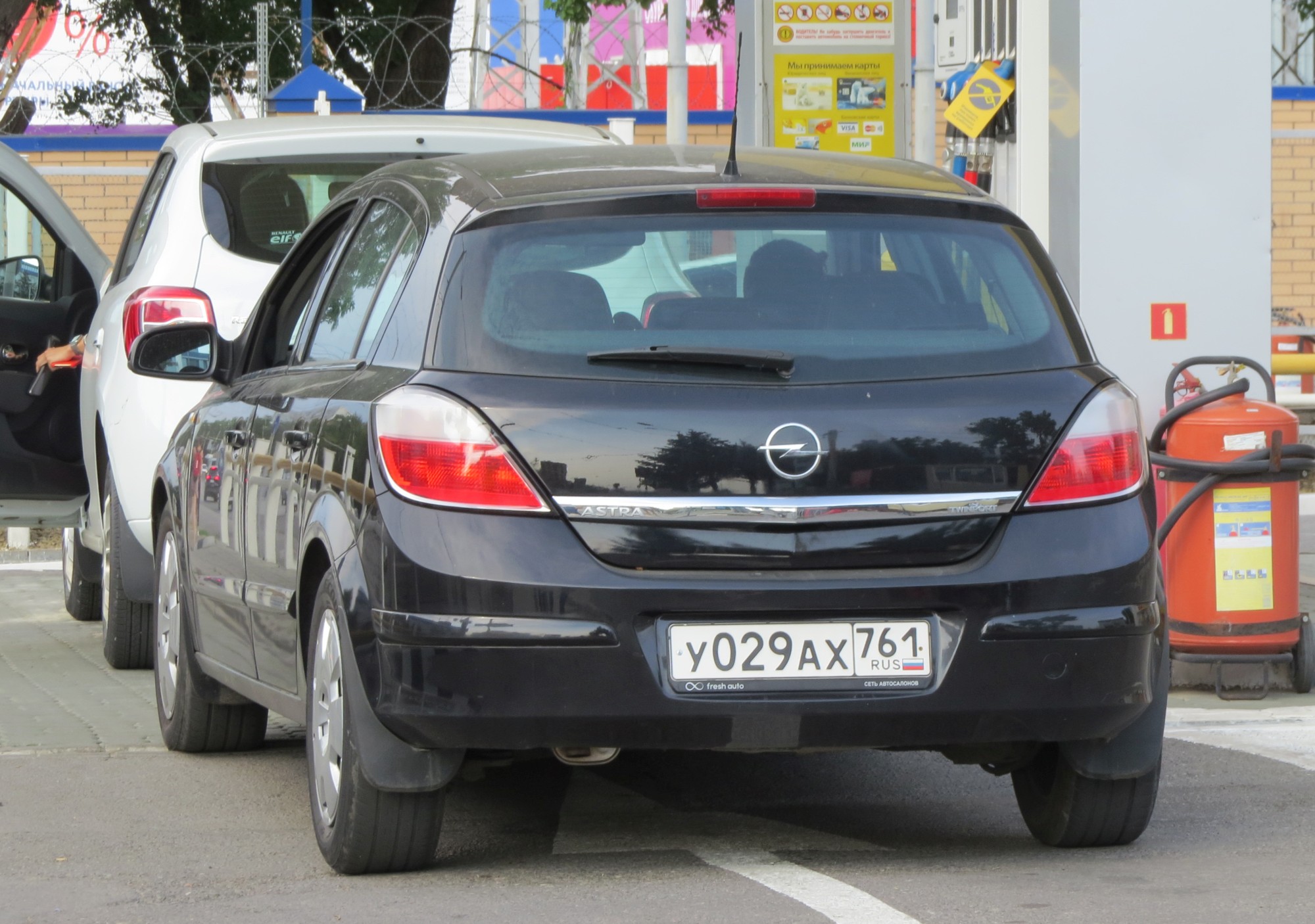 у 029 ах 761, Opel Astra 3rd gen 5-door Hatch (H; A04), 2004–2014
