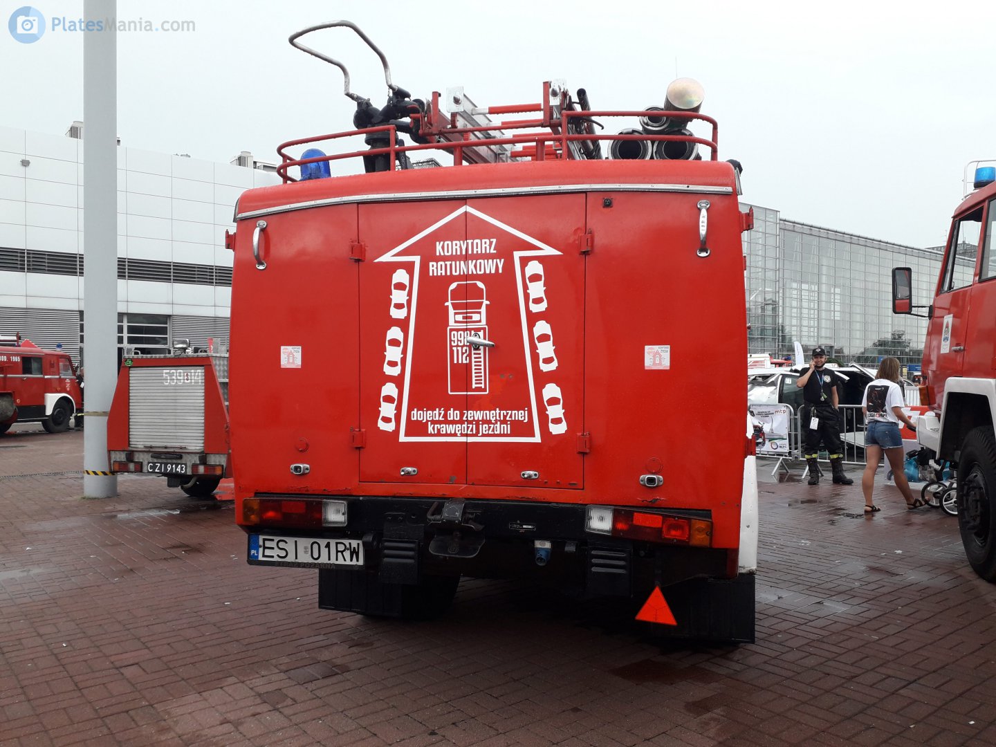 ESI 01RW, Mercedes-Benz L/LA-Series Trucks 