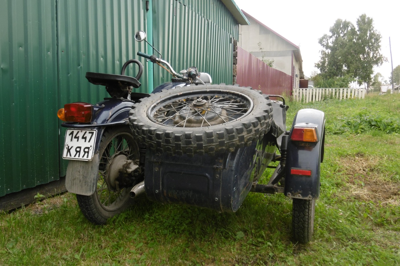 1447 КЯЯ, Dnepr (KMZ) 10-36 