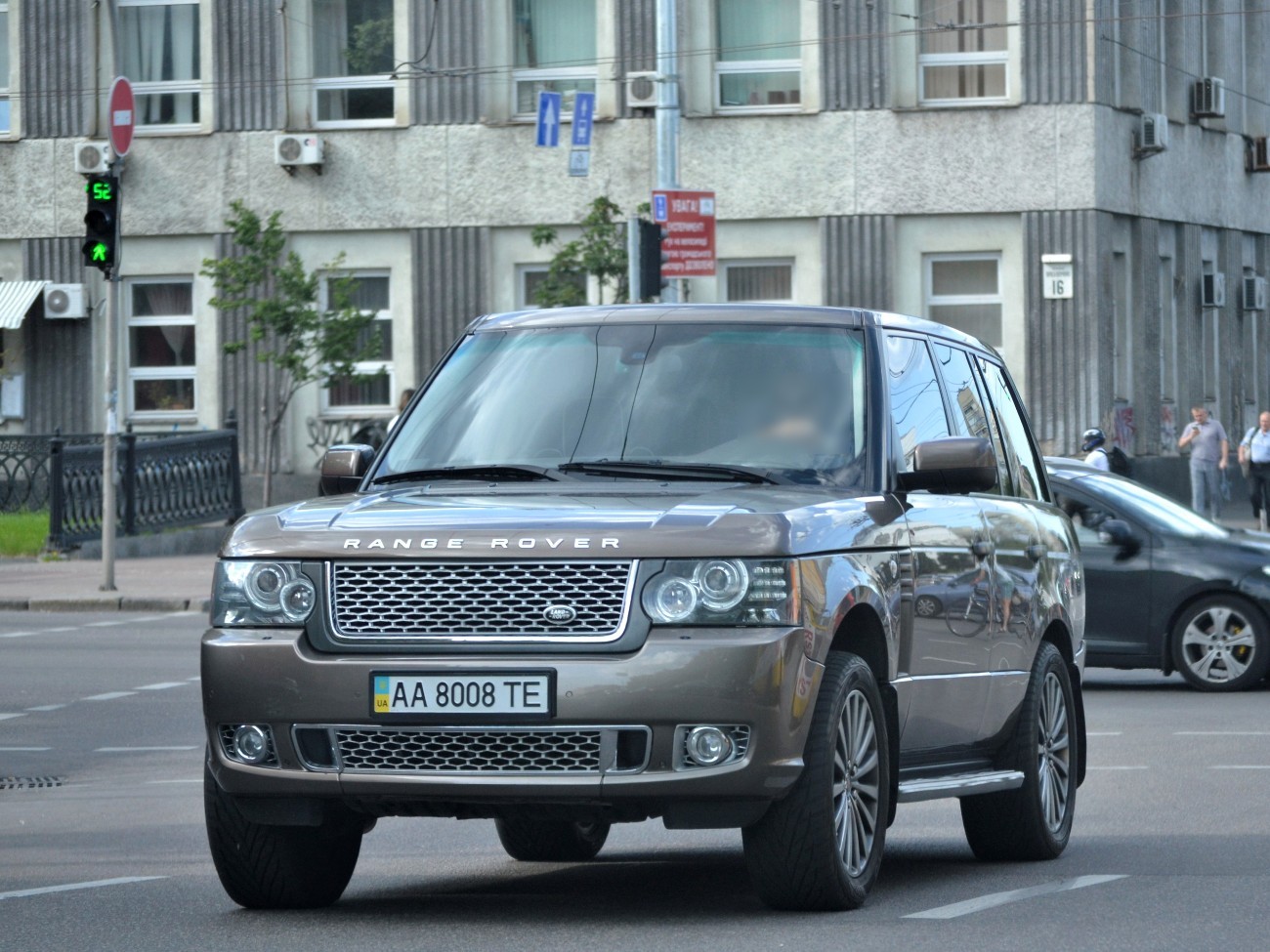 AA 8008 TE, Land Rover Range Rover 3rd gen (L322), 2002–2012