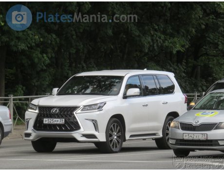 р525рр39, Lexus LX