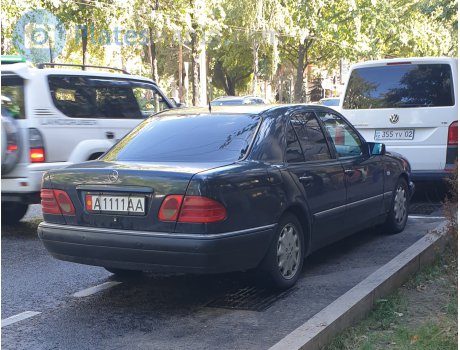 A 1111 AA, Mercedes-Benz E-Klasse