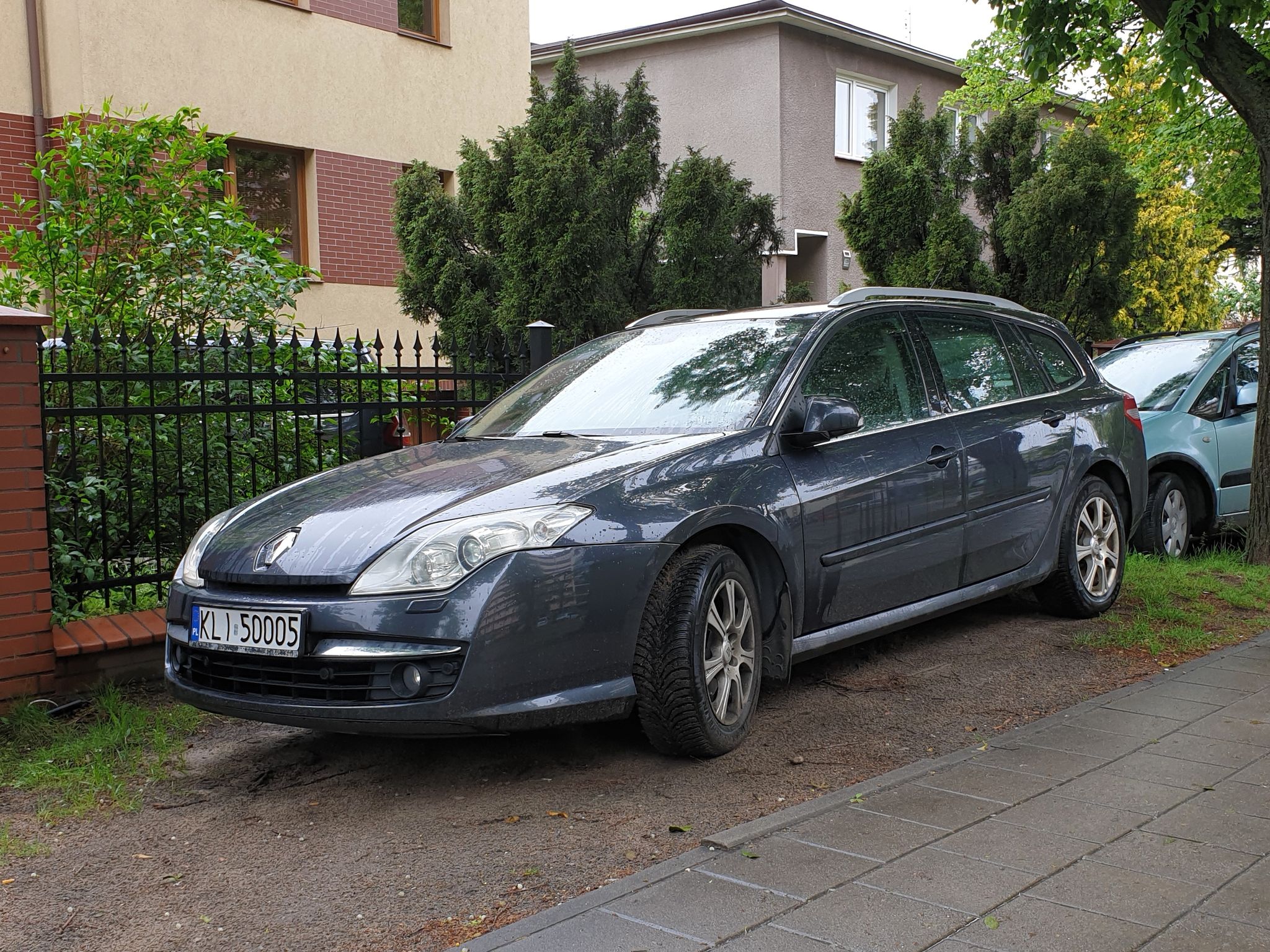 KLI 50005, Renault Laguna 3rd gen Sport Tourer (X91), 2007–2015