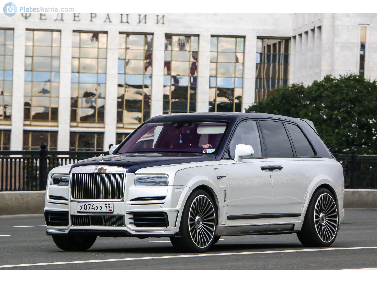х 074 хх 99, Rolls-Royce Cullinan 1st gen (RR31), 2018–2024