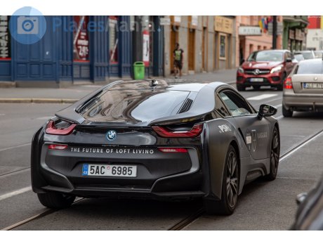 5AC 6985, BMW i8