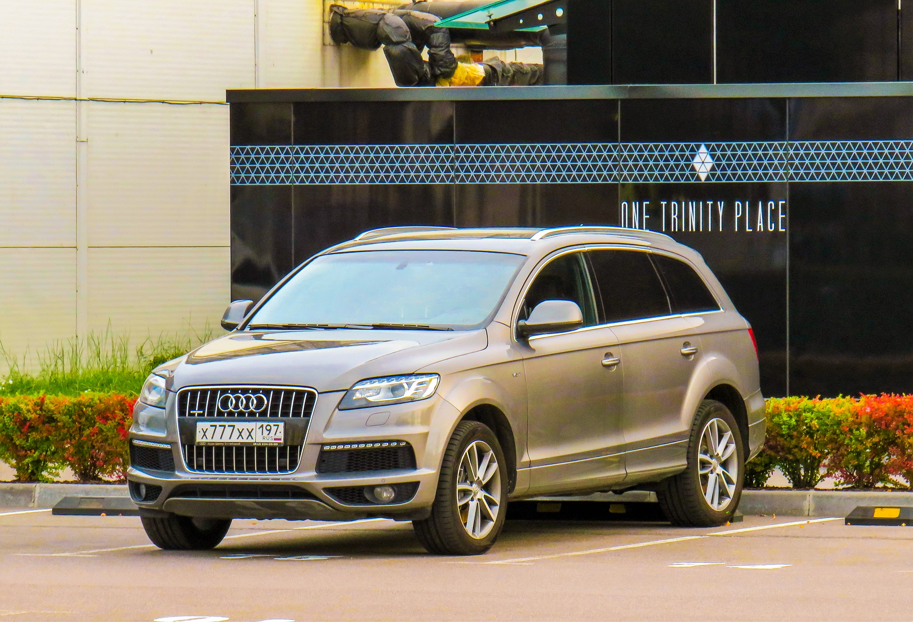 х 777 хх 197, Audi Q7 1st gen (4LB), facelift, 2009–2015
