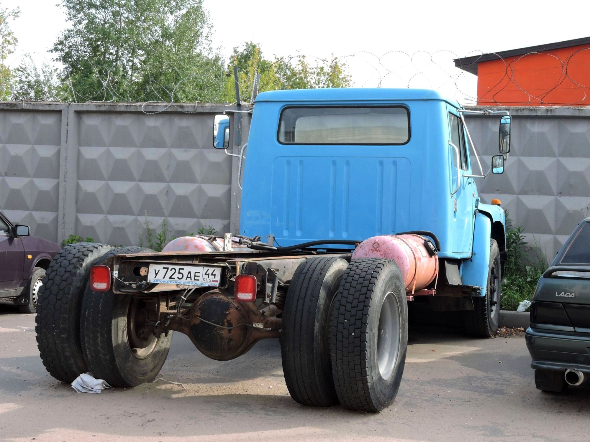 у 725 ае 44, International S-Series 