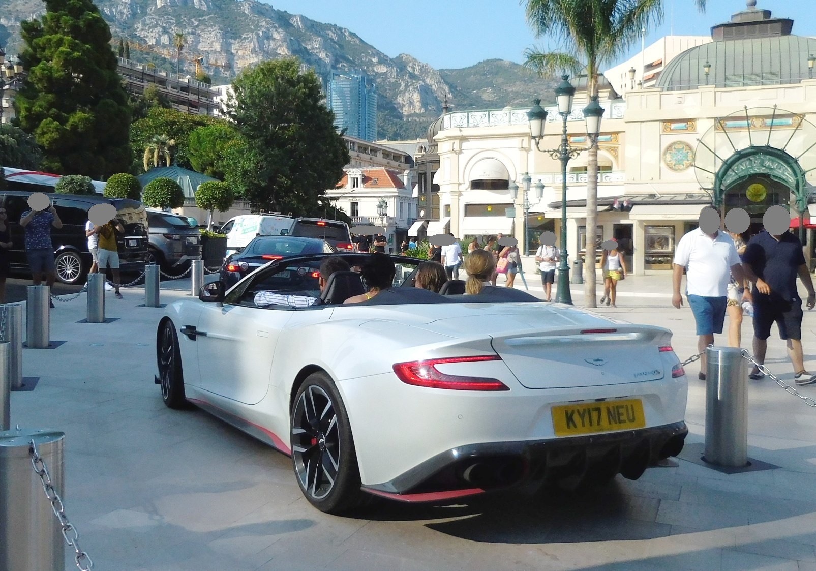 KY17NEU, Aston Martin Vanquish 2nd gen Volante, 2013–2018