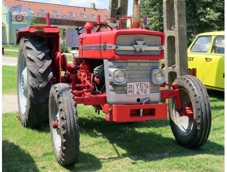 YEN-478, Massey Ferguson 100-Series