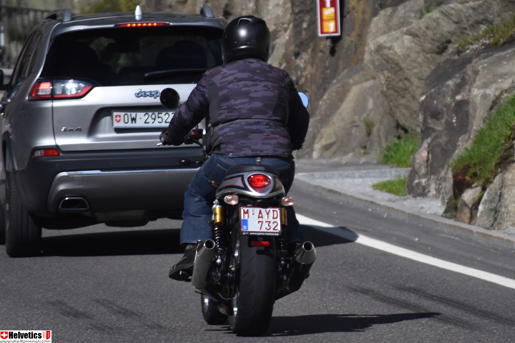 M-AYD-732, Norton Commando 