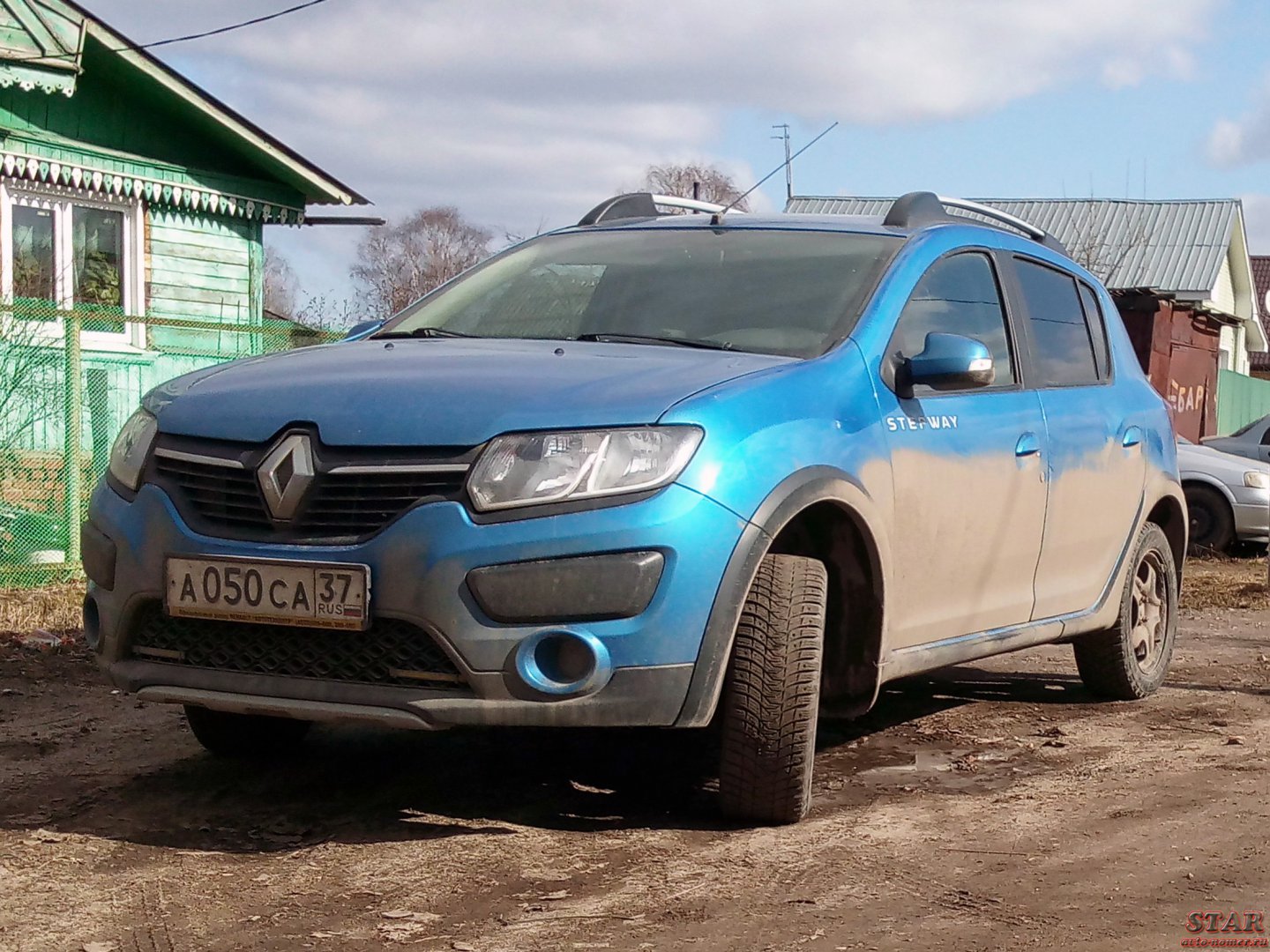 а 050 са 37, Renault Sandero 2nd gen Stepway (B52), 2013­–