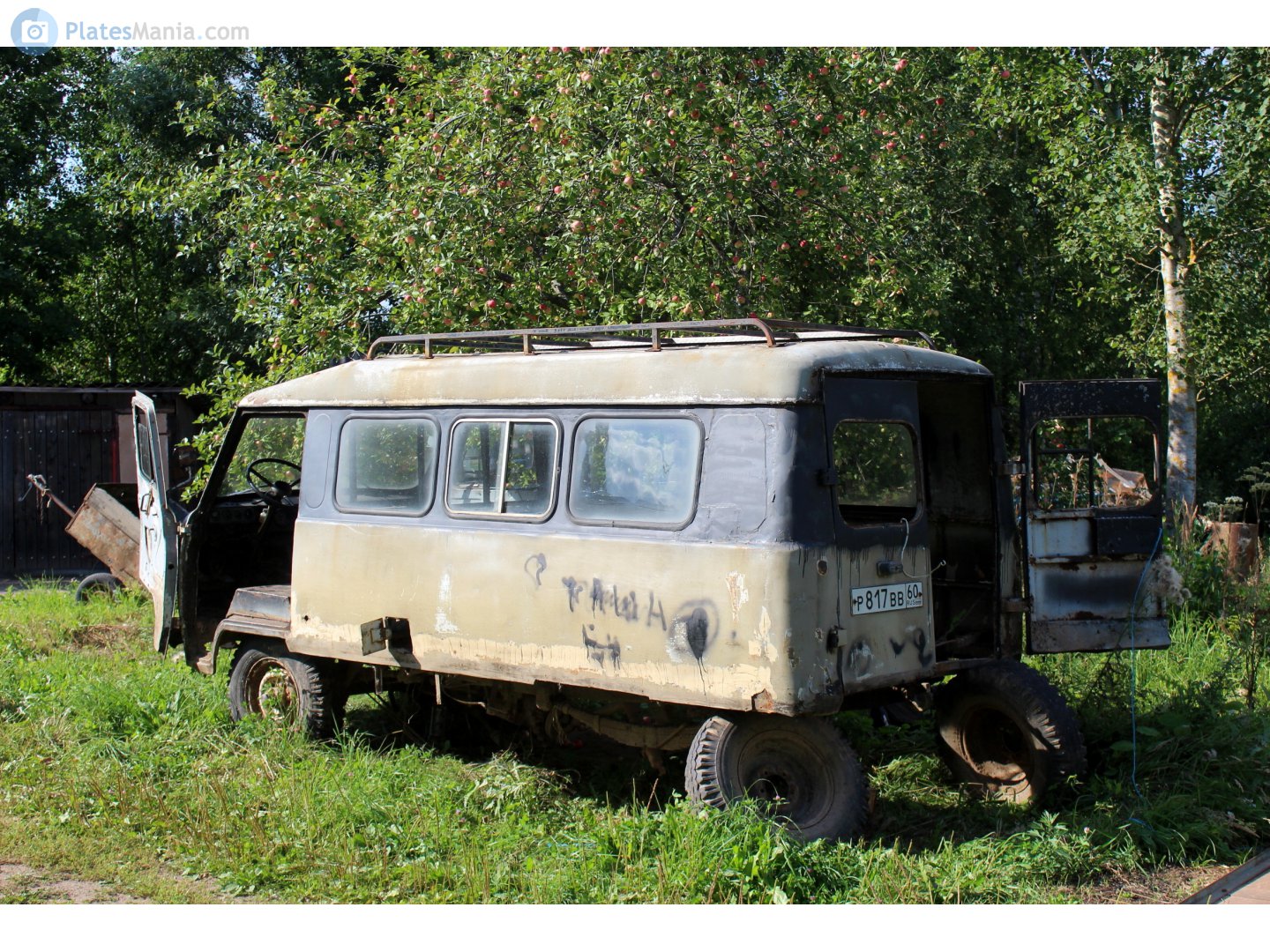 р 817 вв 60, PskovAvto АПВ-У-01 (2213) 