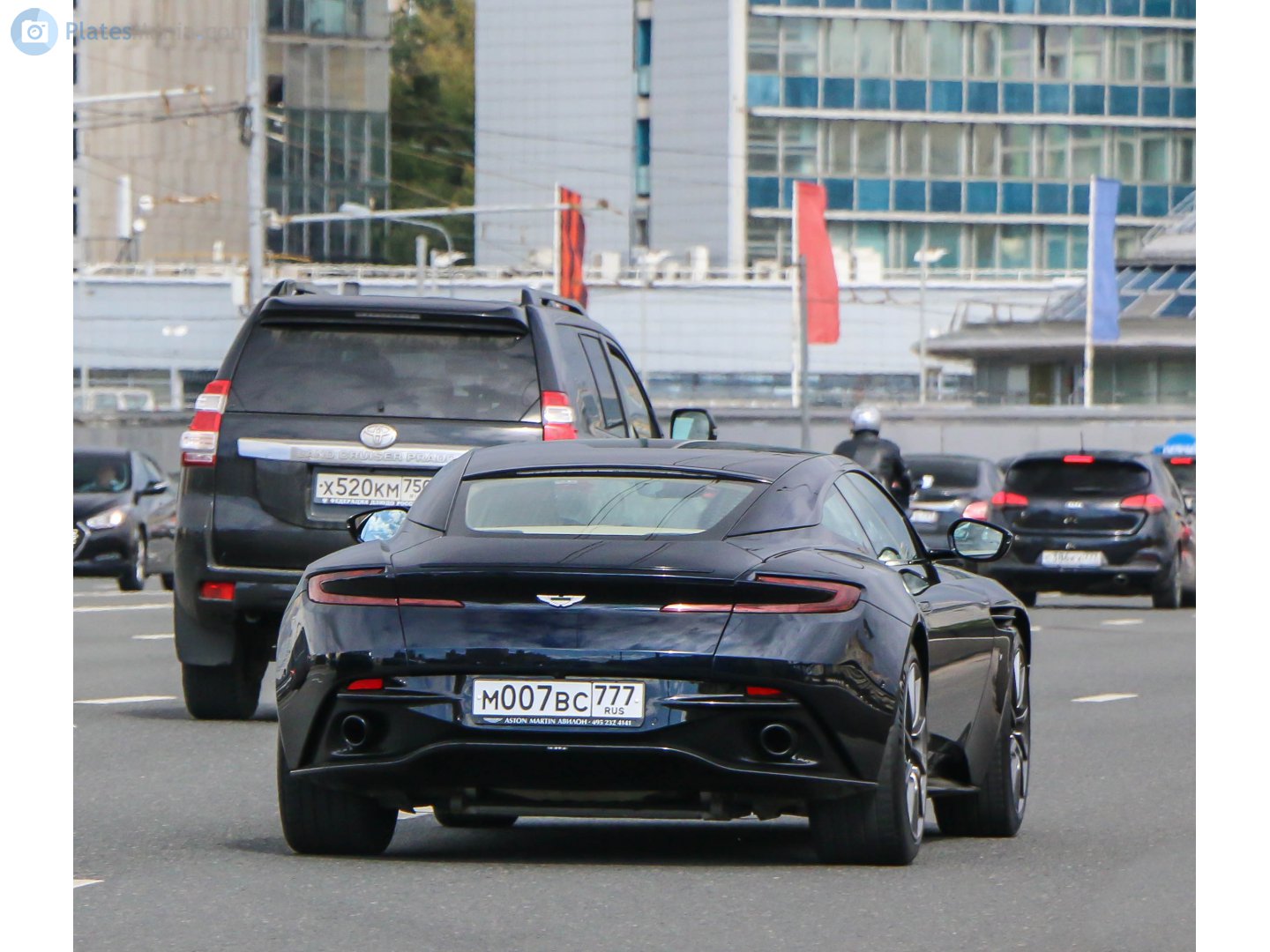 м 007 вс 777, Aston Martin DB11 Coupé (AM5), 2016–2023