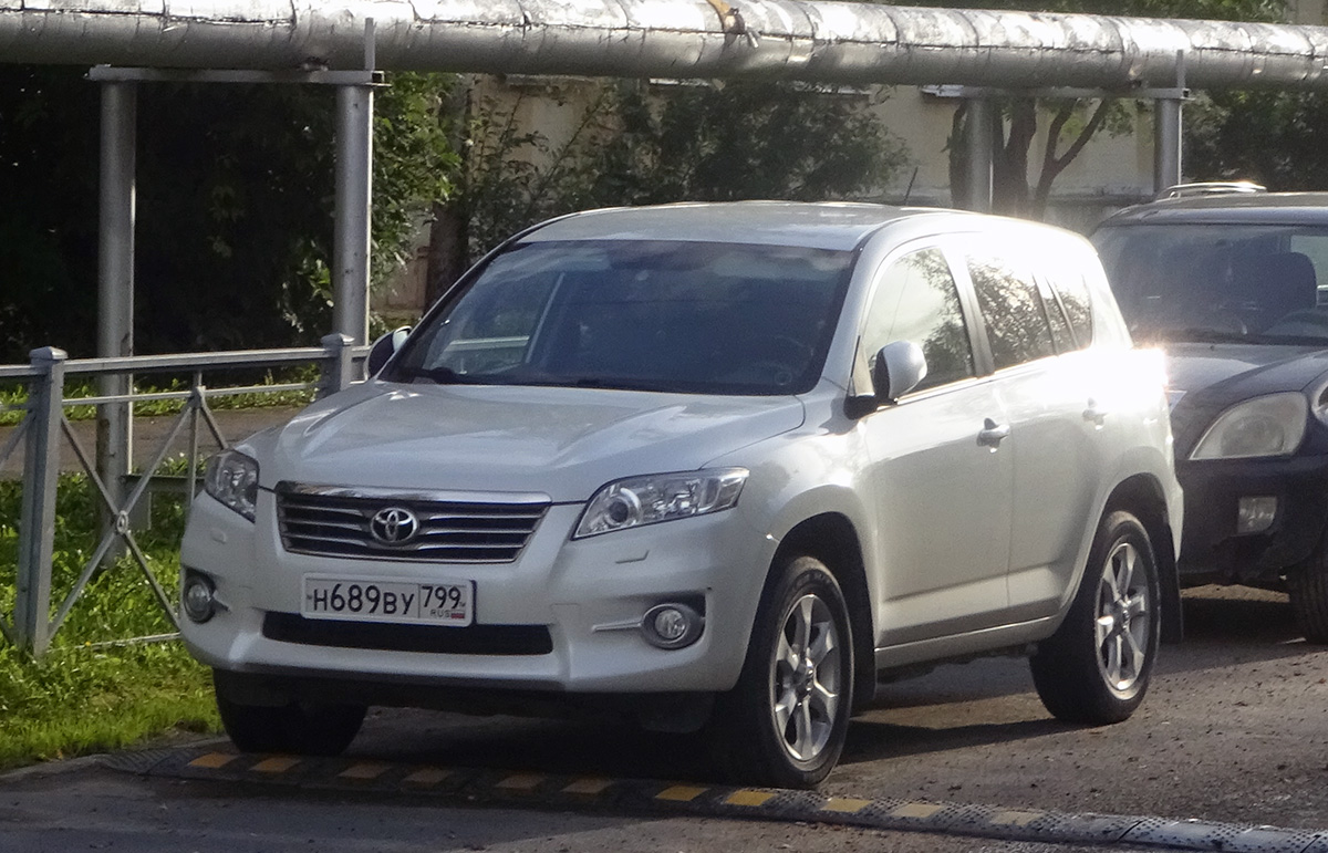 н 689 ву 799, Toyota RAV4 