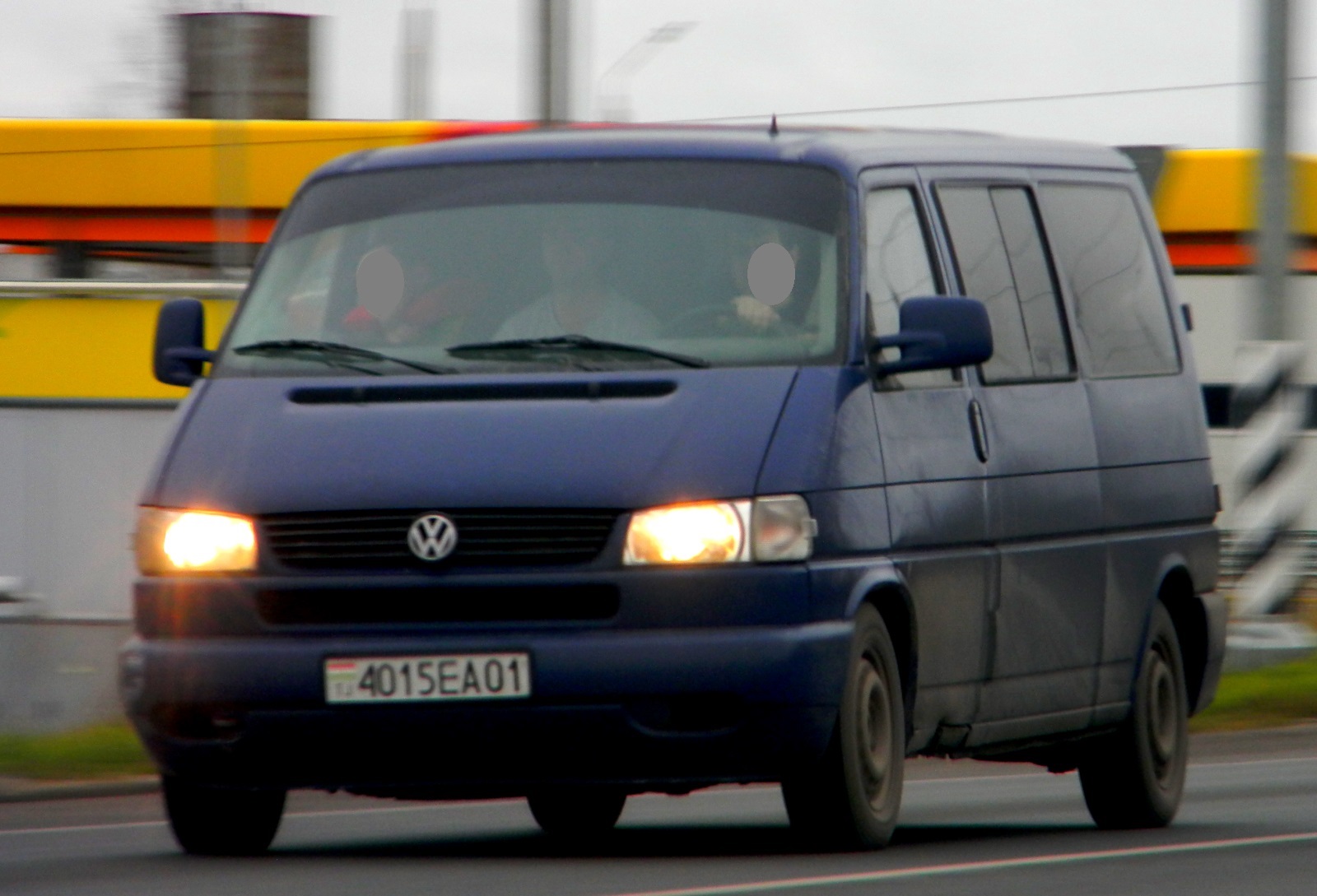4015EA01, Volkswagen Caravelle 
