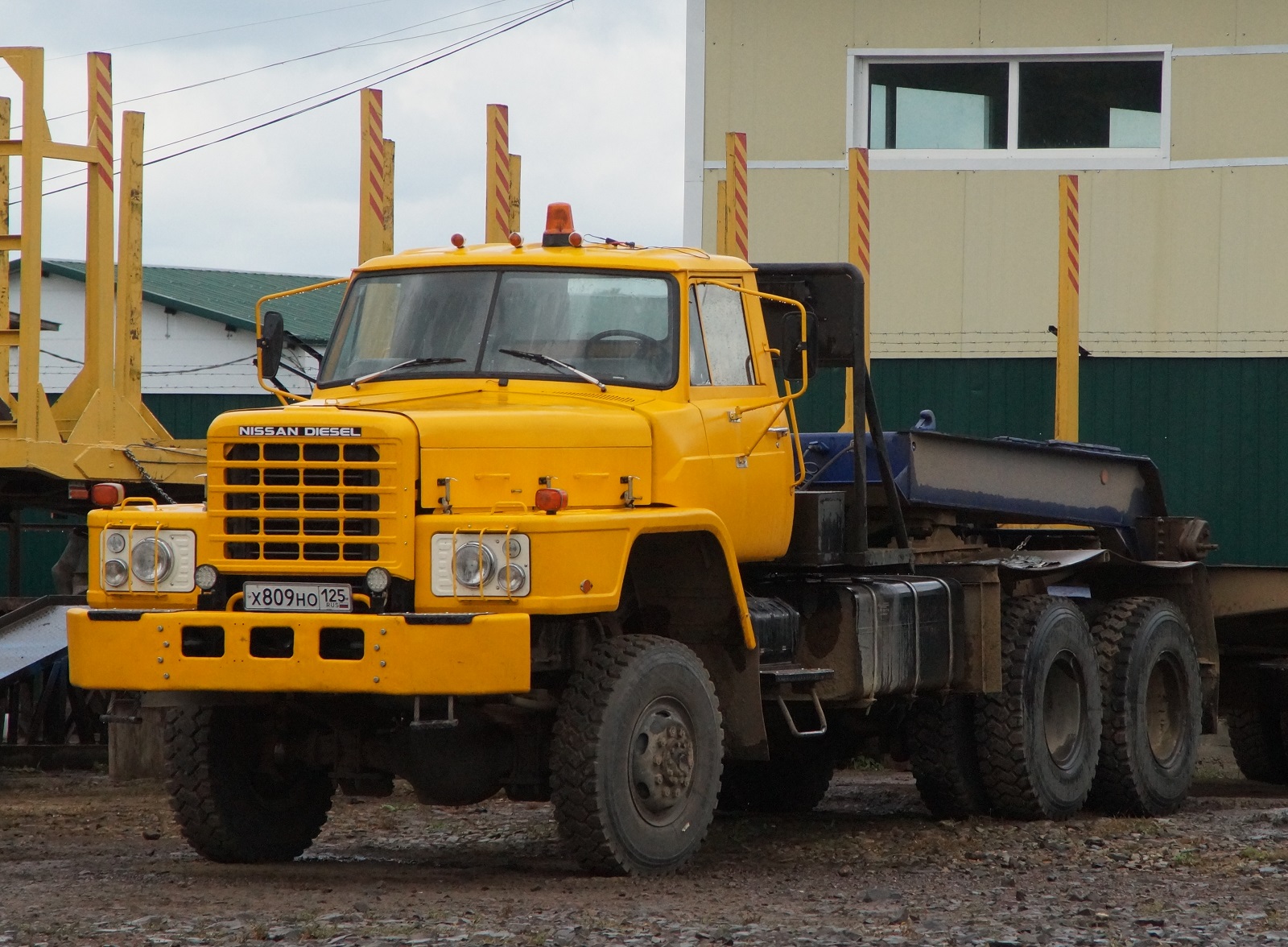 х 809 но 125, Nissan Diesel TW52 