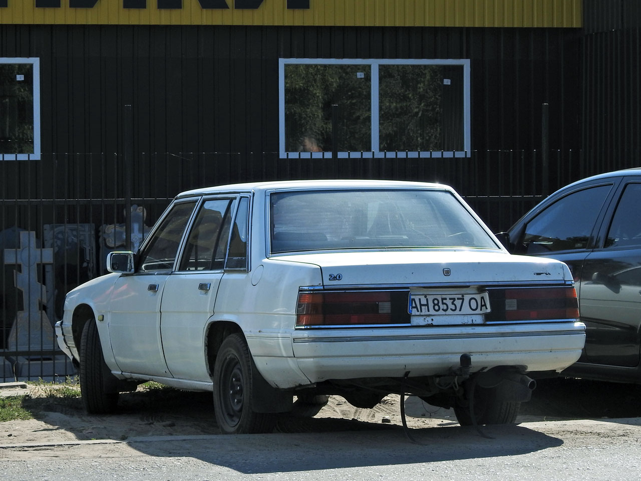 AH 8537 OA, Mazda Cosmo 3rd gen Sedan (HB), 1983–1987