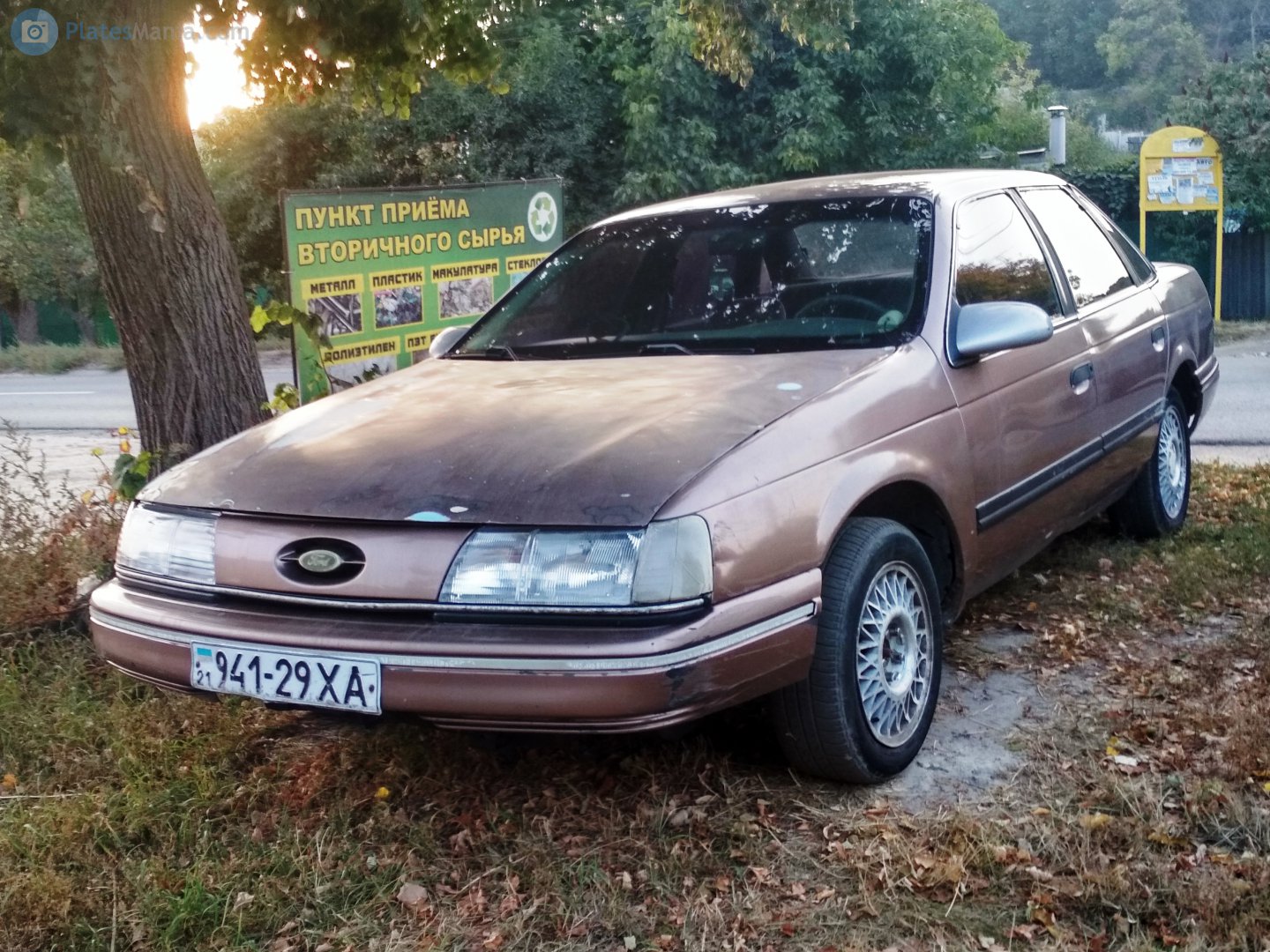 21 941-29 XA, Ford Taurus 1st gen Sedan (54D; DN5), 1985–1991